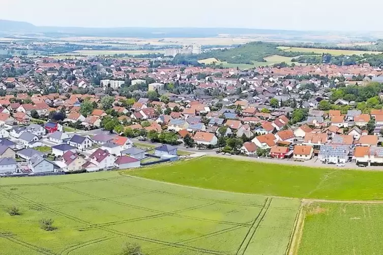 Die Nachfrage nach Baupl&auml;tzen ist gro&szlig; in G&ouml;llheim. Mit Hilfe des F&ouml;rderprogramms hofft Ortsb&uuml;rgermeister Dieter Hartm&uuml;ller, nun