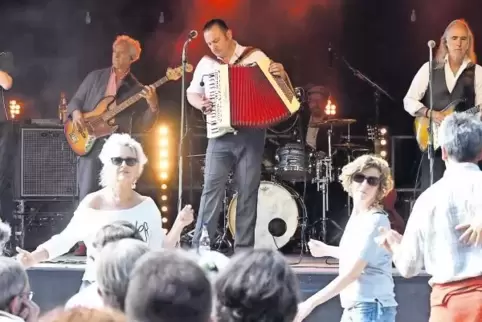 „Begrabt mich bitte nicht zu Hause, ich wollte da immer raus“: Hiss machen rockige Polkamusik mit amüsanten Texten. Dass man daz