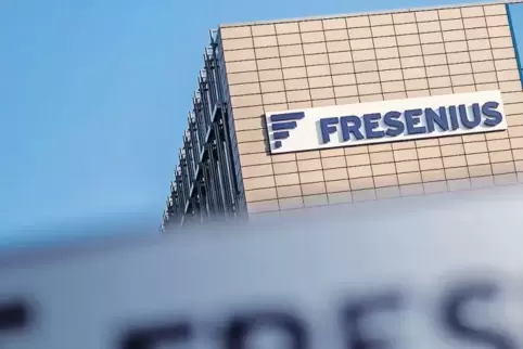 FMC strebt in der Heimdialyse eine weltweit führende Position an. Unser Bild zeigt die Fresenius-Zentrale in Bad Homburg.