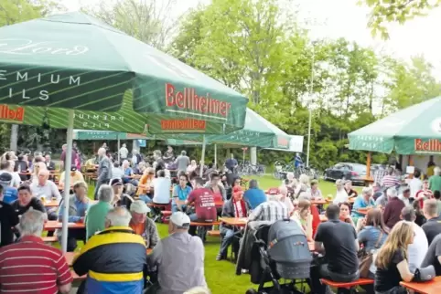 Auf dem diesjährigen Fest werden den Besuchern auch italienische Spezialitäten serviert.