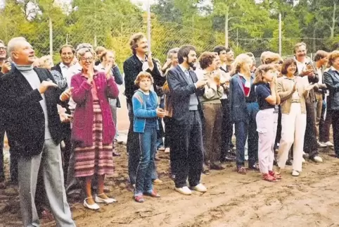 In 50 Jahren TC Kandel gab es schon viel zu feiern: Hier das Richtfest für das Vereinsheim, dass 1983 eingeweiht wurde. Mit dabe