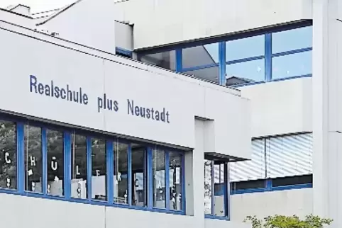 Aus der Neustadter Realschule plus wird vorerst keine IGS.