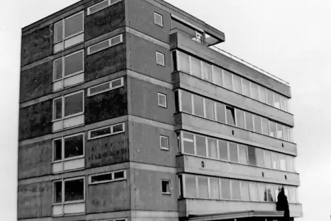 Das Bürogebäude der Stocké-Gruppe kauft die Verbandsgemeinde Grünstadt-Land 1976 und nutzt es als Rathaus. Im Laufe der Jahre wi
