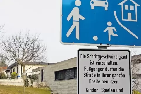 In der verkehrsberuhigten Zone in Hinterhausen sollen noch weitere Parkplätze eingezeichnet werden.