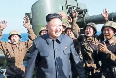 Er ist umjubelter aber auch gefürchteter Führer Nordkoreas: Kim Jong Un regiert seit Ende 2011.