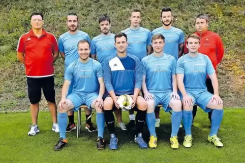 Neuzugänge bei der SG Alsenztal, vorne von links: Fabrice Herberger, Tim Warkus, Tom Schmid, Oliver Karst; hinten von links: Tra