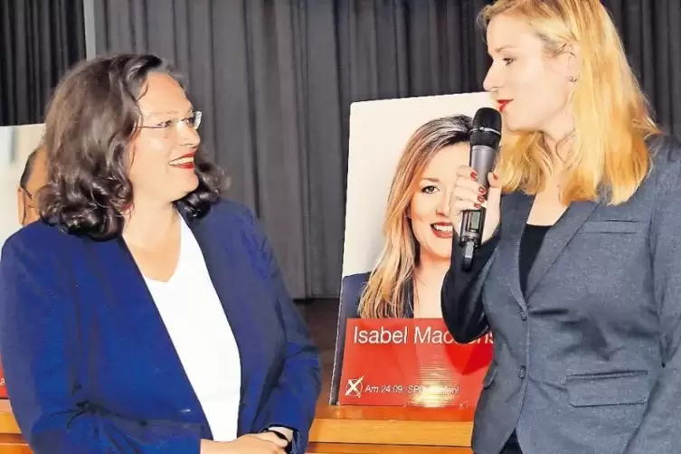 „Anstrengend, aber super schön“ sei der Wahlkampf, sagt Isabel Mackensen (rechts): Schützenhilfe gibt’s von Ministerin Andrea Na