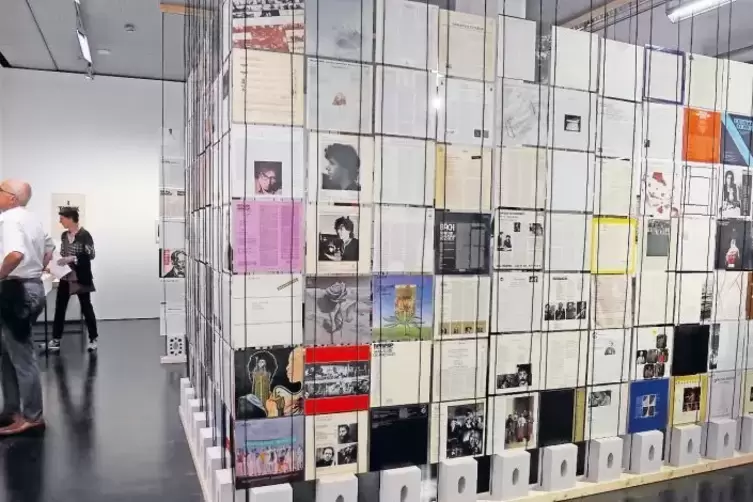„Plattenbau“: eine Auswahl aus der rund 6000 Schallplatten umfassenden Sammlung des Künstlers Helmut Heißenbüttel.