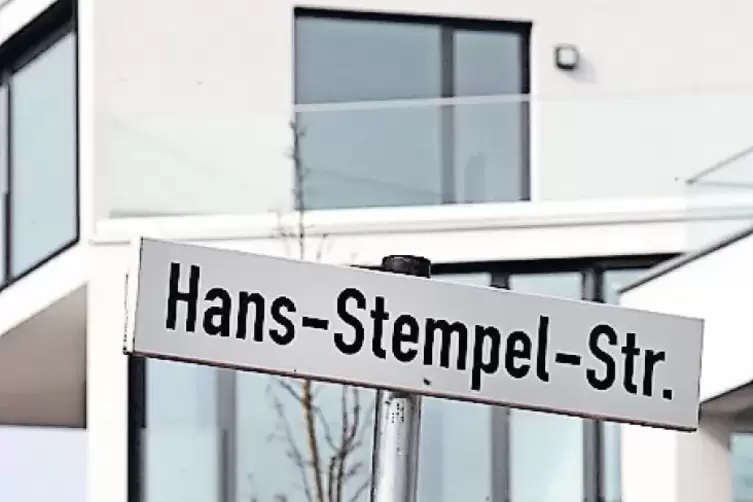 Die Hans-Stempel-Stra&szlig;e im Wohnpark.