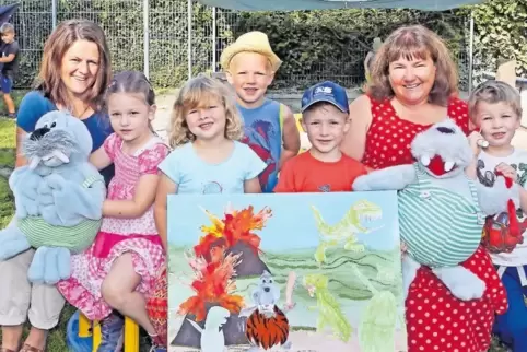 Die Sieger von der Kita St. Georg Venningen (von links): Sonja Fuß (Jugendzahnpflege SÜW), Laura, Paula, Lennard, Oskar, Anke Br