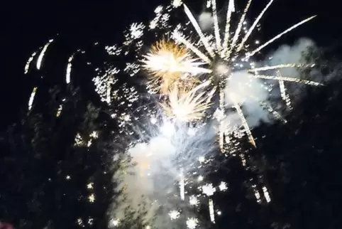 Leistete einen Beitrag zum gelungenen Heimatfest-Abschluss am Montagabend: das traditionelle Höhenfeuerwerk.