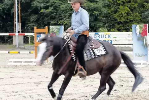 Oliver Wehnes in der Meisterklasse Senior-Superhorse.