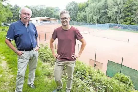Vieles haben die Miesenbacher Tennisfreunde in Eigenleistung geschaffen: Vorsitzender Werner Nicklas und Abteilungsleiter Jörn S