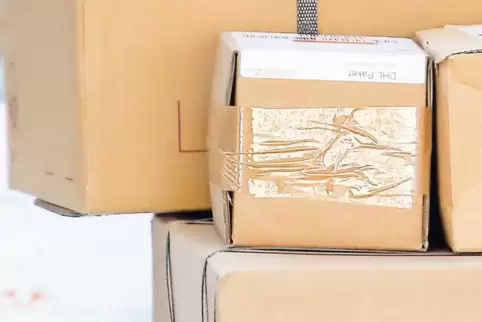 Verbraucherschützer kritisieren einen Online-Shop, dessen Kunden mit hohen Kosten rechen müssen, wenn sie Ware zurückschicken wo