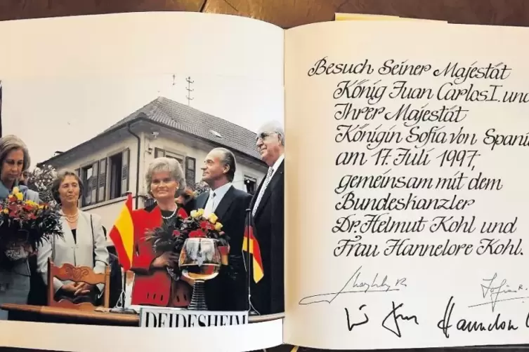 Das spanische K&ouml;nigspaar Juan Carlos (Zweiter von rechts) und Sophia (links), genoss 1992 Pf&auml;lzer Wein und K&uuml;che.