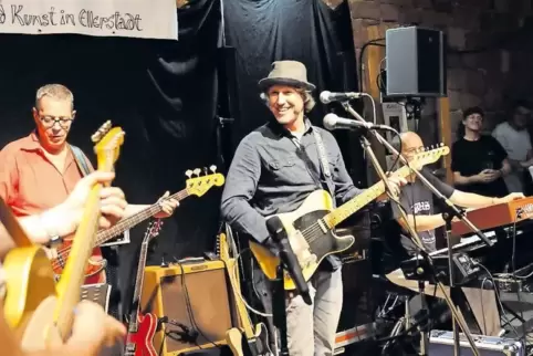 Spaß in den Backen hatten die Beteiligten bei der 100. Blues-Session.