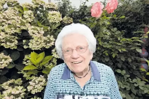 Ist der Mittelpunkt ihrer großen Familie: Anna Sona