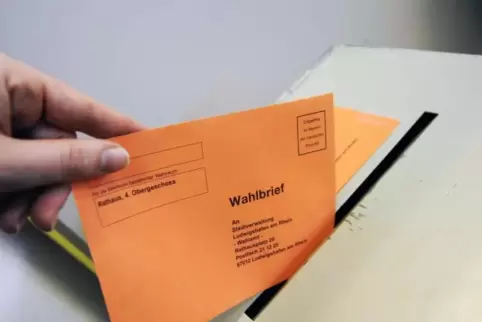 Wer möchte, kann schon seine Stimme abgeben für einen der vier OB-Kandidaten, denn ab Montag ist die Briefwahl möglich. Archivfo