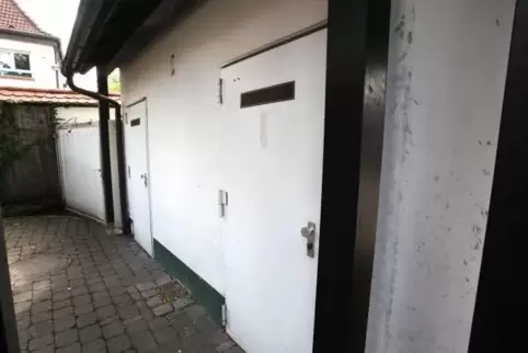 Weiterhin geschlossen: Die öffentliche Toilette in Kandel.  Foto: VAN