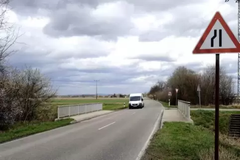 Auch wenn es der Landesbetrieb Mobilität sinnvoll findet, die Landesstraße 457 zu verbreitern: Das Land hat bis 2018 kein Geld d