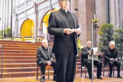 Der zukünftige Bischof: Peter Kohlgraf im Mainzer Dom
