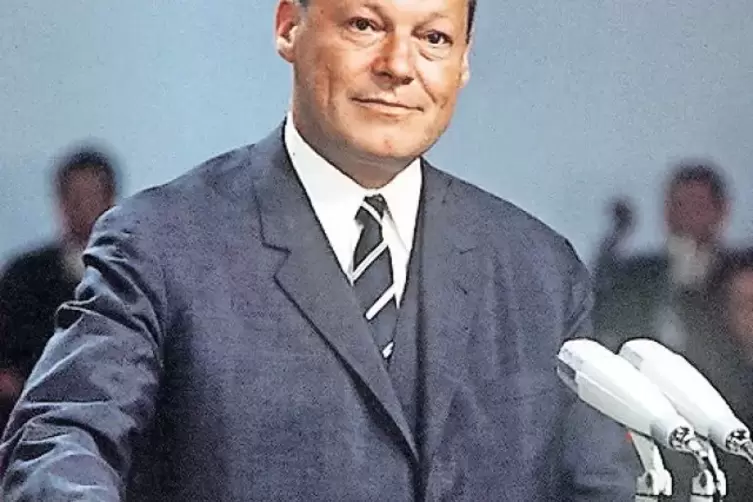 Willy Brand gab 1967 den symbolischen Startschuss zum Farbfernsehen in Deutschland.