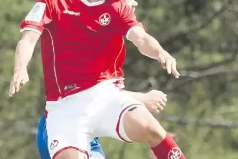 Fehlt verletzt: FCK-Stürmer Torben Müsel. Hinten Nik Rosenbaum vom FSV Mainz 05.