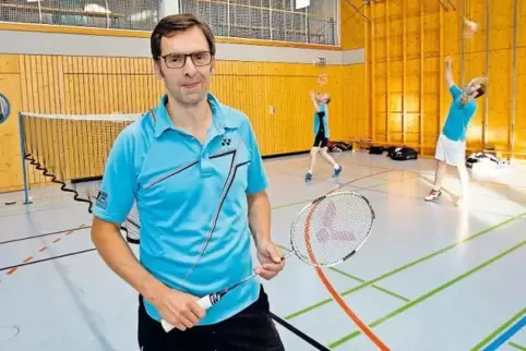 Schlagkräftige Truppe: Die Badmintonspieler (von links) Sportwart Thomas Winter, Matti Fuchs und Christian Leßmeister trainieren