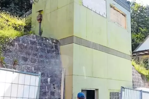 Insgesamt drei Hochbehälter zur Wasserversorgung stehen zur Sanierung an. Mit dem Bauwerk im Mauerweg in Lindenberg haben die St
