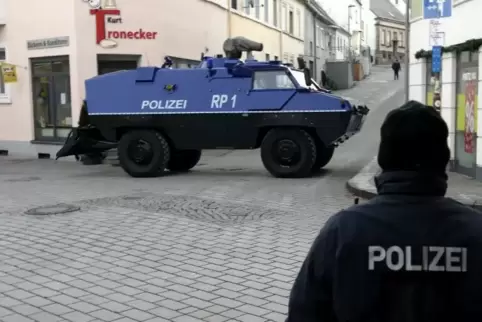 Um das explosive Material in Lauterecken abzutransportieren, mussten weite Teile des Städtchens geräumt werden.  Archivfoto: Say