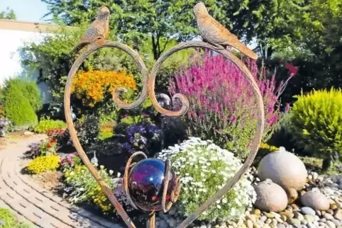 Besondere Perspektive: Im Garten von Josefa und Gunter Braun steckt viel Liebe zum Detail.