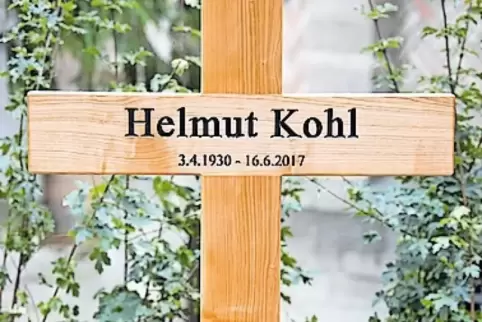 Walter Kohl kritisiert, dass sein Vater in Speyer beerdigt wurde.