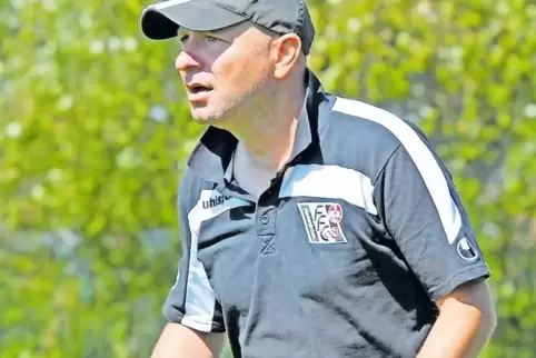 Chefcoach Nico Koutroubis sieht seine Elf beim Bundesliga-Absteiger nicht völlig ohne Chance.