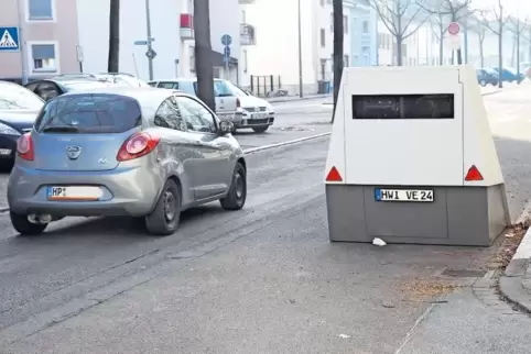 Die vier OB-Kandidaten können sich Tempo 30 in der Friesenheimer Sternstraße auch tagsüber vorstellen. Bei der Straßenverkehrsor