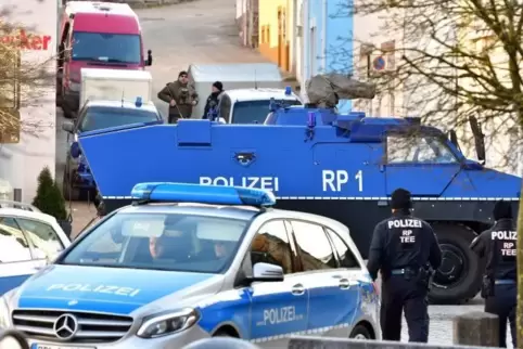 Ab Mittwoch beginnt der Prozess gegen den 19-Jährigen, der in Lauterecken Sprengstoff lagerte. Foto:DPA 