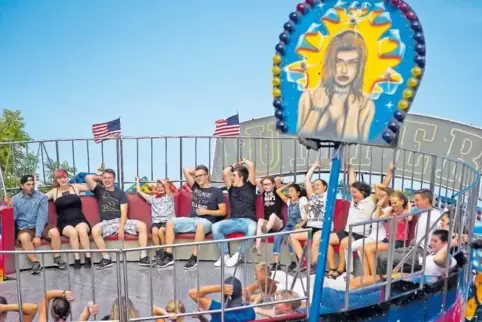 Der Rummel wird vor allem die jüngeren Herbstfestbesucher begeistern.
