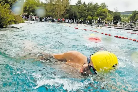 Bei 19 Grad Wassertemperatur hieß es auf der Schwimmstrecke.