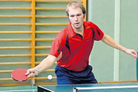 Thorsten Mootz gewann sowohl sein Doppel mit Christof Dahl als auch seine Einzelpartie im Spiel gegen den TTV Neustadt.