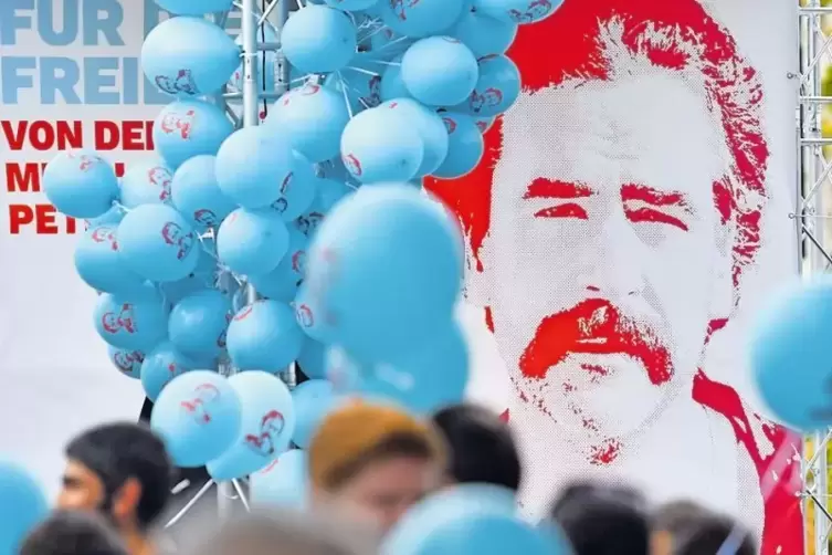 Sein Fall steht f&uuml;r alle Deutschen, die in der T&uuml;rkei im Gef&auml;ngnis sitzen: Der Journalist Deniz Y&uuml;cel wurde Anfang 2017 verhafte