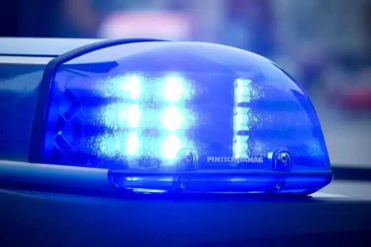 Frontalzusammenstoß: Ein 25-Jähriger aus Meckenheim wurde bei einem Unfall in Haßloch schwer verletzt. Foto: DPA