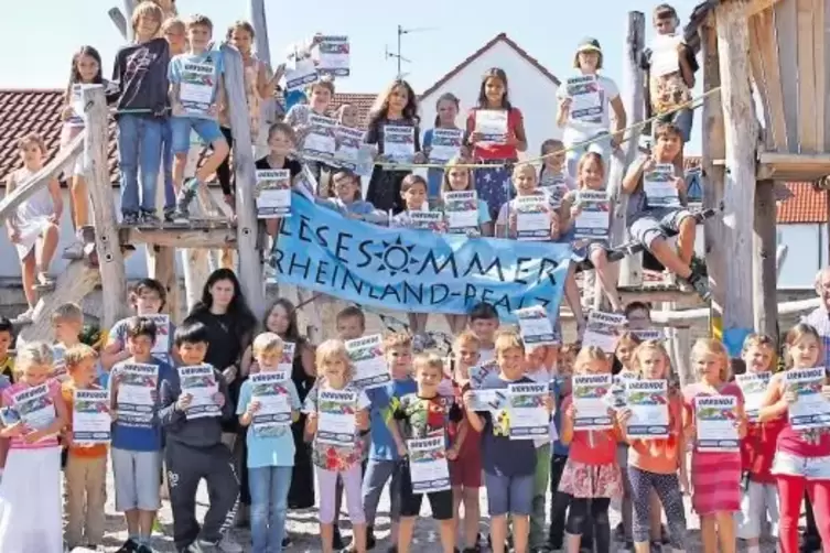 Rund 60 Kinder haben in Waldsee erfolgreich am Lesesommer teilgenommen. Knapp 33.000 Buchseiten haben sie insgesamt gelesen.
