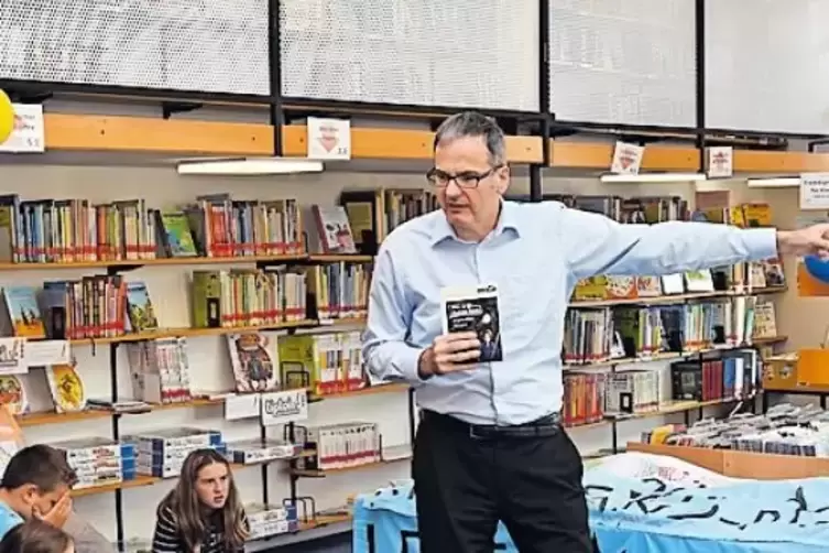 In Neuhofen war Krimi-Autor Harald Schneider zu Gast.