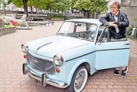 Sieht aus wie ein Trabi, ist aber ein „Neckar Europa Spezial“ – der Schatz von Lehrer Ulrich Schulik.