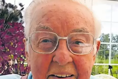 Karl Heinz Feik.