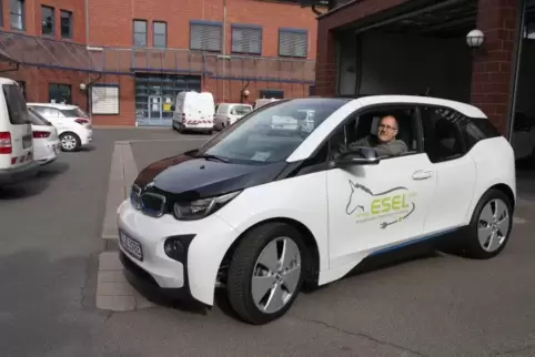 Eines der „ESEL“-Elektroautos in Landau. Foto: Iversen 