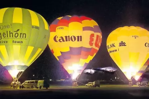 Das Ballonglühen am Abend soll der Höhepunkt des Dannstadter Segelfliegerfests sein.