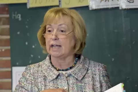 Maria Böhmer, hier bei einer Veranstaltung in einer Schule in Ludwigshafen, ist nun Ehrenmitglieder der CDU in Ludwigshafen und 