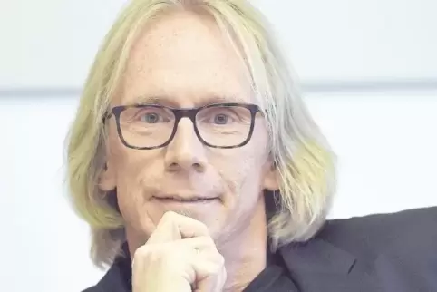Stefan Veth auf dem Chefsessel im Rathaus – und da will er auch sitzen bleiben. Deshalb hat er keine Sekunde gezweifelt und sich