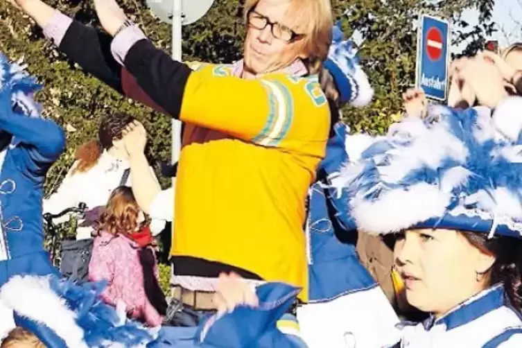 Auch eine B&uuml;rgermeister-Aufgabe: beim Rathaussturm der Fasnachter Zumba tanzen.