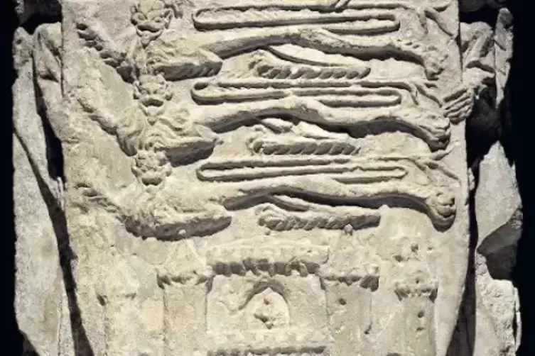Wappenstein aus Bordeaux mit den drei englischen Leoparden.